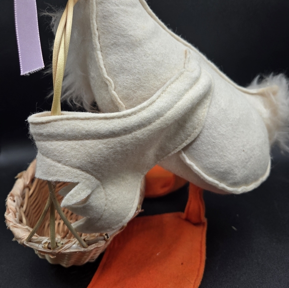 Vintage Analee Mobilitee 14" Easter Goose - Picture 5 of 10